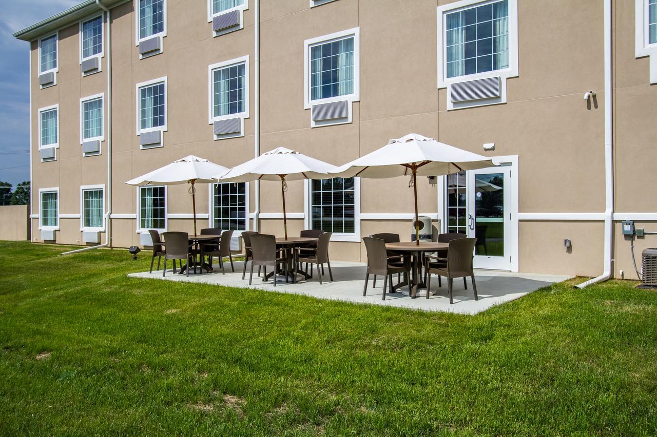 Cobblestone Hotel & Suites - Orrville Exteriör bild